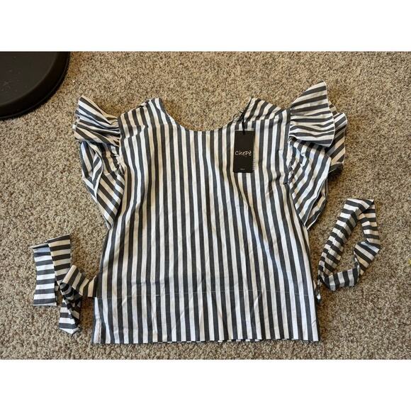 CHEPE ruffled sleeve blouse/shirt, small, Crisp Cotton Blend, White & Gray strip - Picture 7 of 10